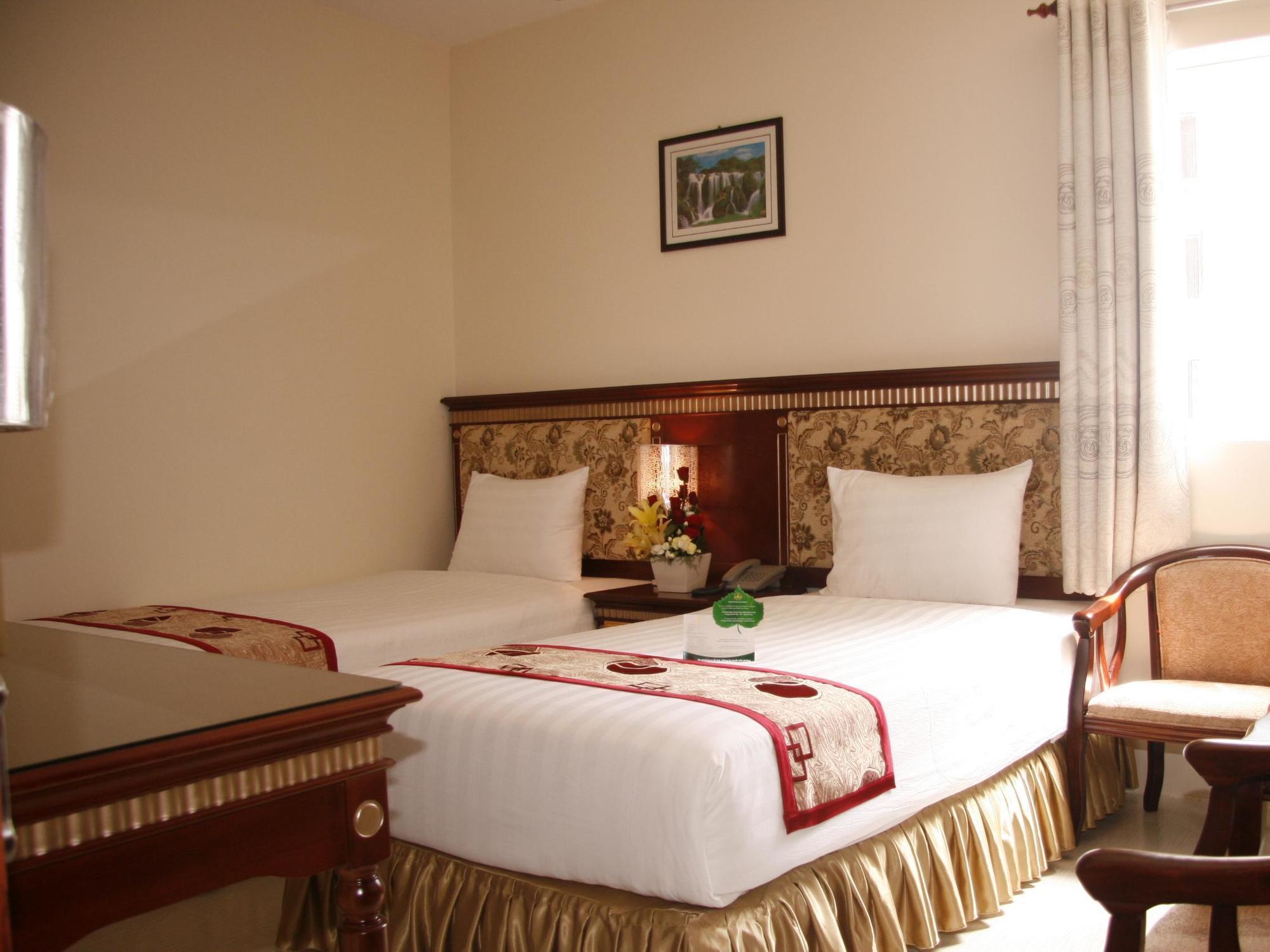 Anh Minh Hotel Хошимин Екстериор снимка