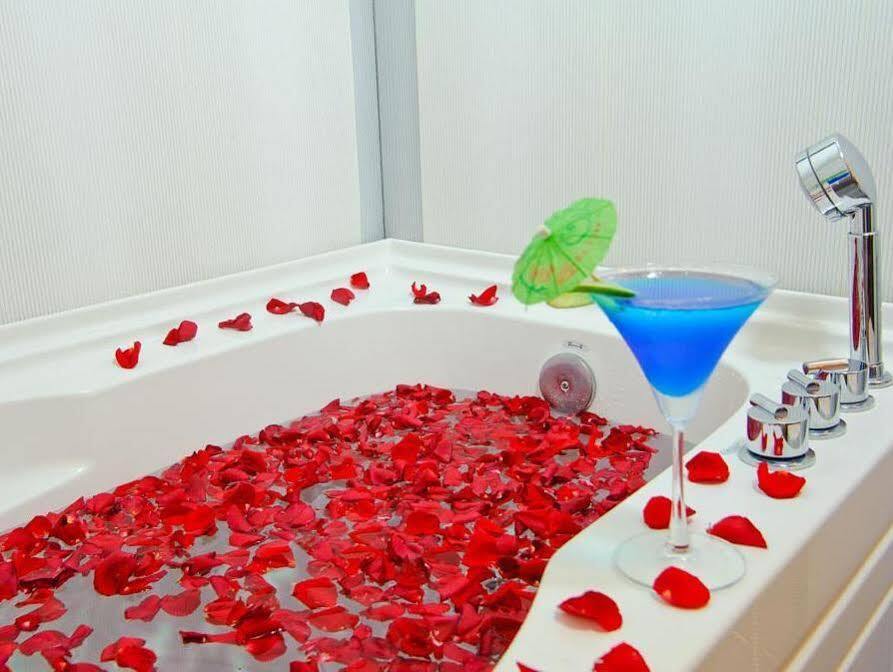 Anh Minh Hotel Хошимин Екстериор снимка